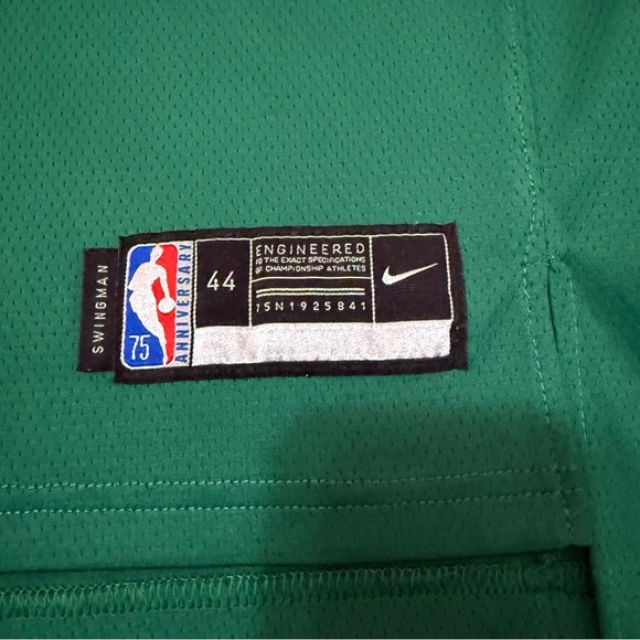 Nike Celtics Jason Tatum Jersey - Picture 3 of 7